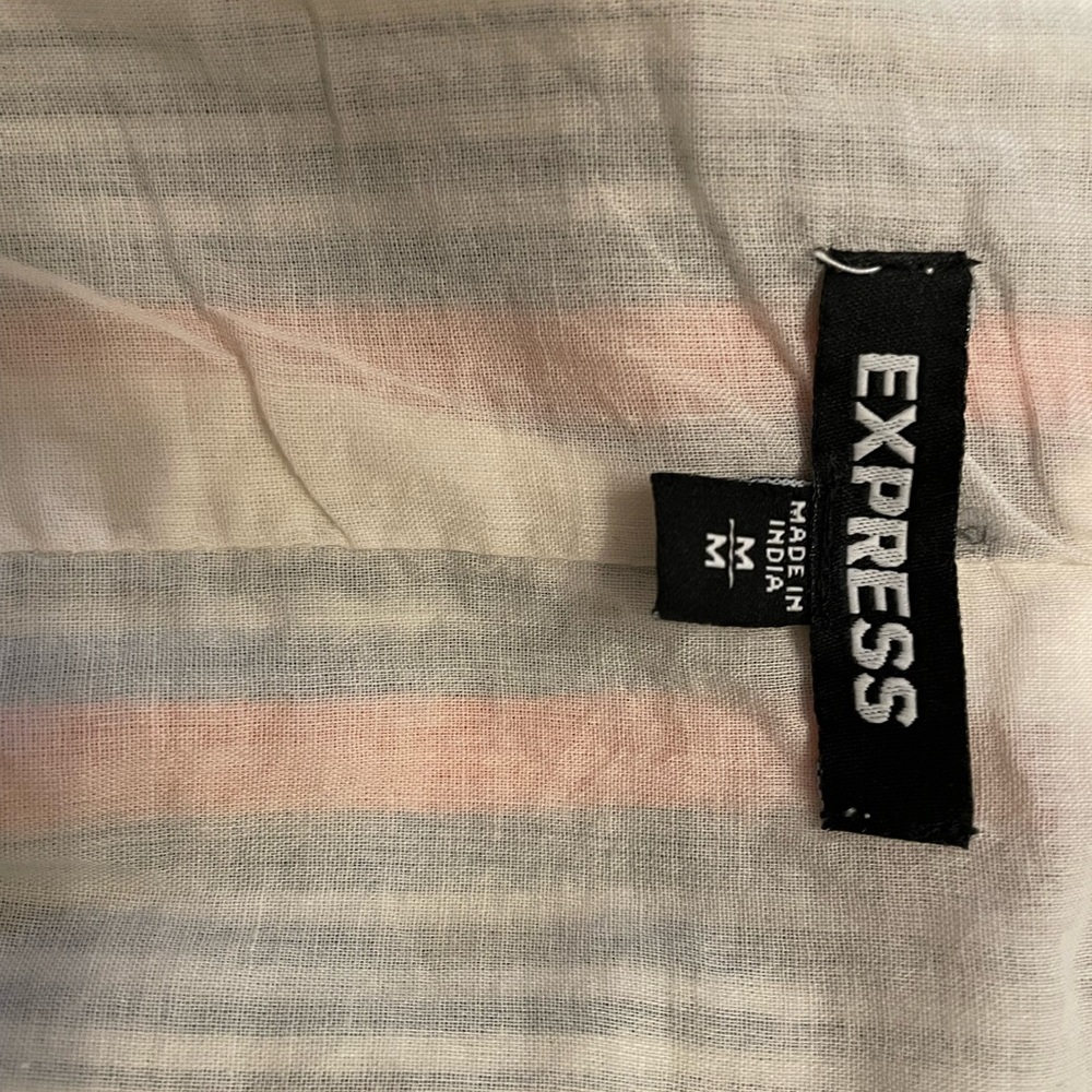 EXPRESS Wrap Dress - Picture 4 of 5